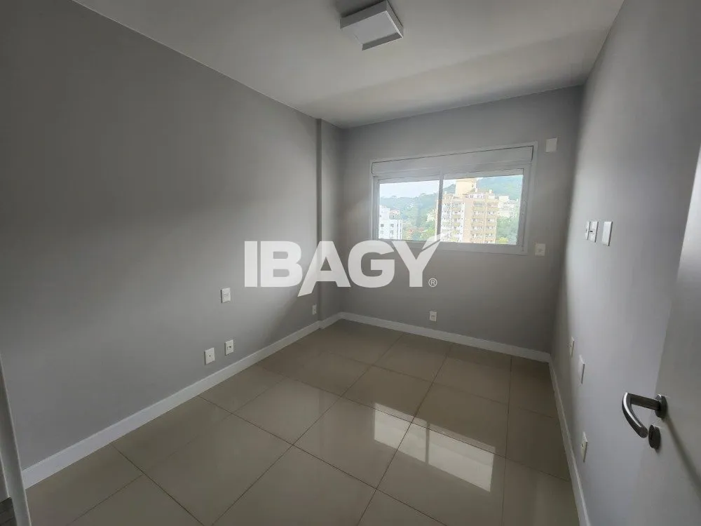 2-bedroom apartment in a building with a gym — photo 20