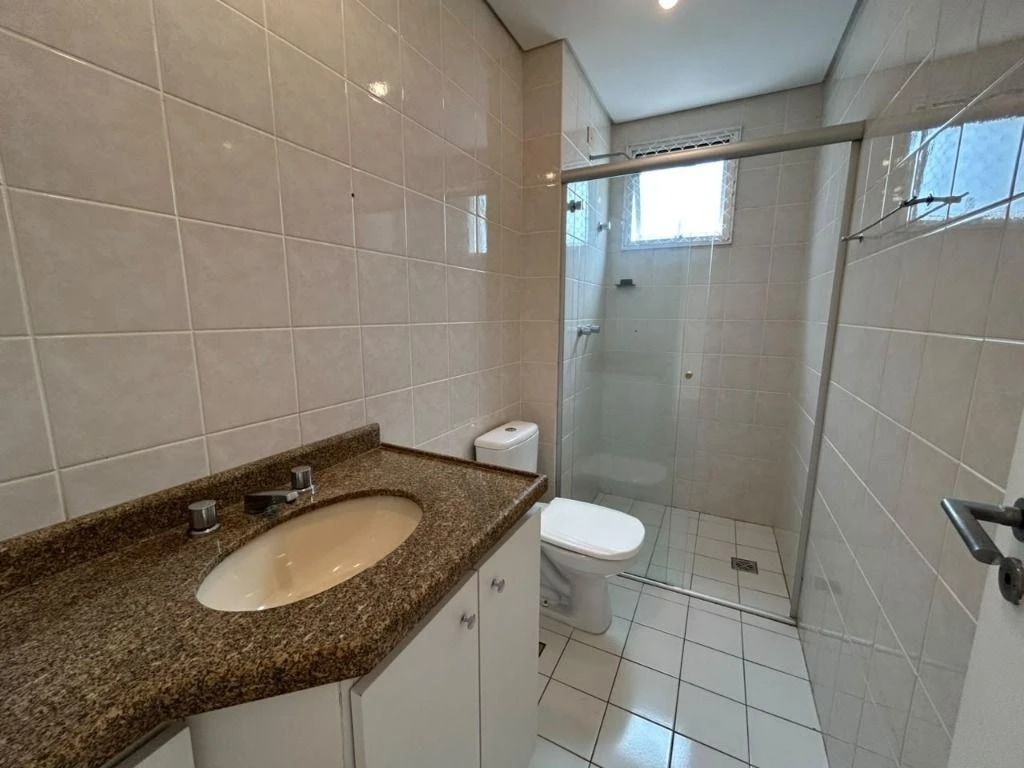 3-bedroom apartment with a home office in Curitiba — photo 29