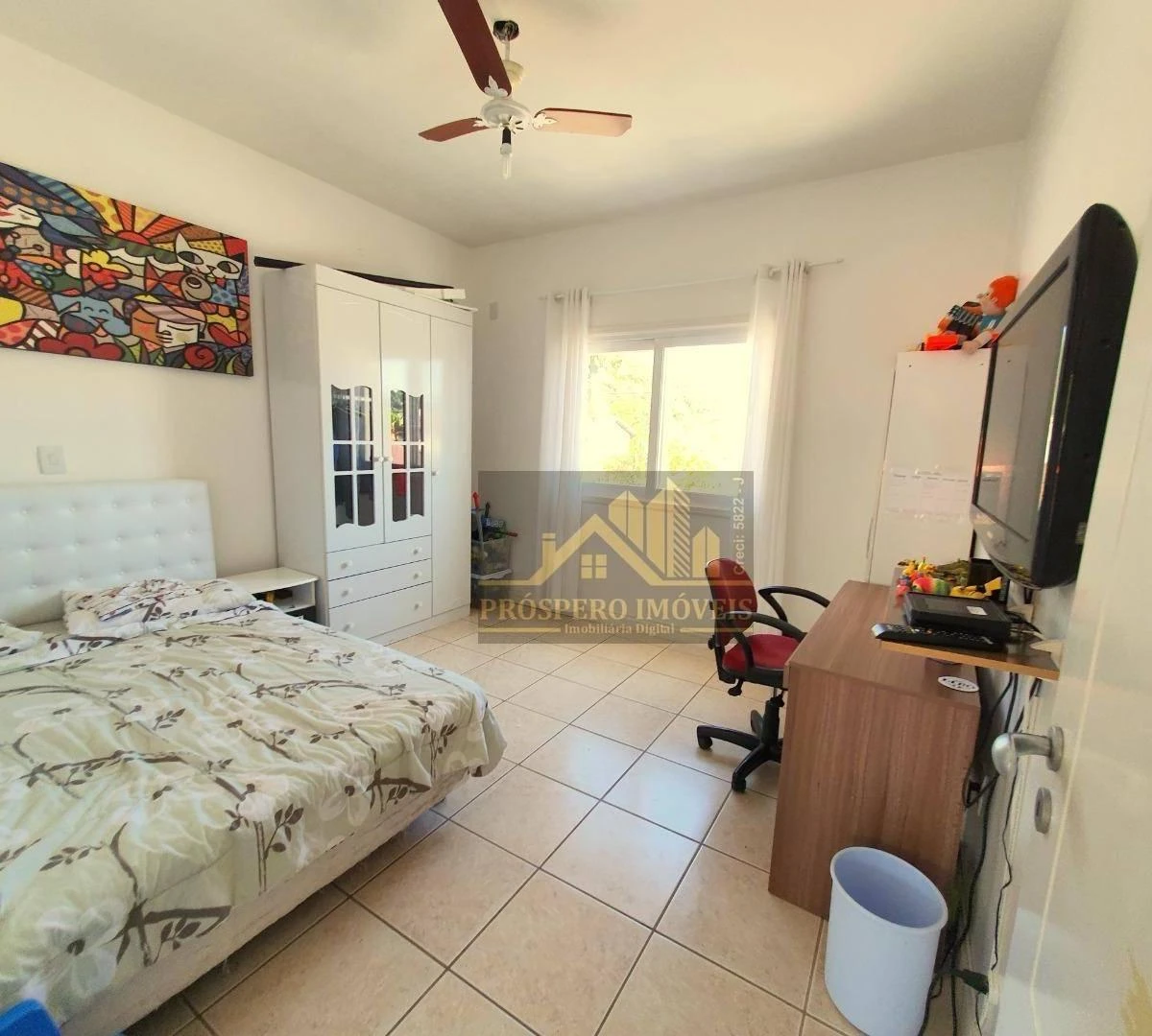Casa de 5 dormitorios con balcón cerrado con vidrio — photo 26