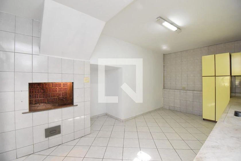 Casa com 5 quartos, 3 banheiros e cozinha separada — photo 2