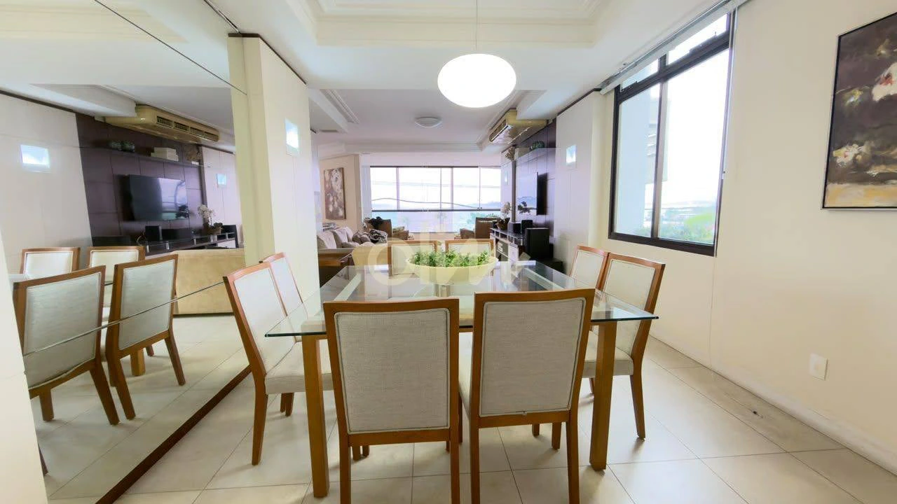 Квартира с 4 спальнями и застеклённым балконом — photo 2