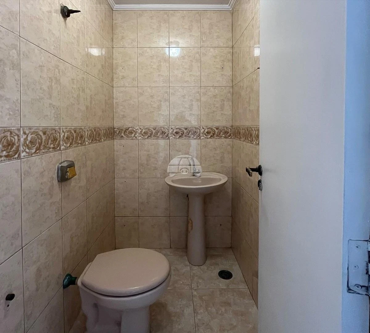 3-bedroom house with a home office — photo 18