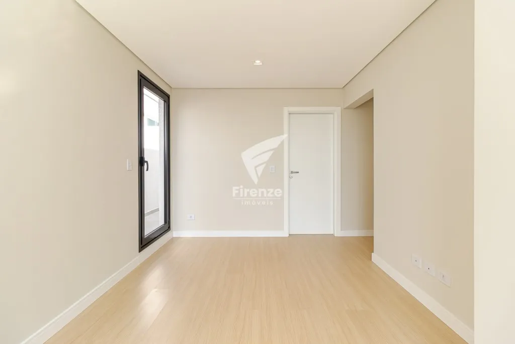 Furnished house with 4 bedrooms and 320 m² — photo 79
