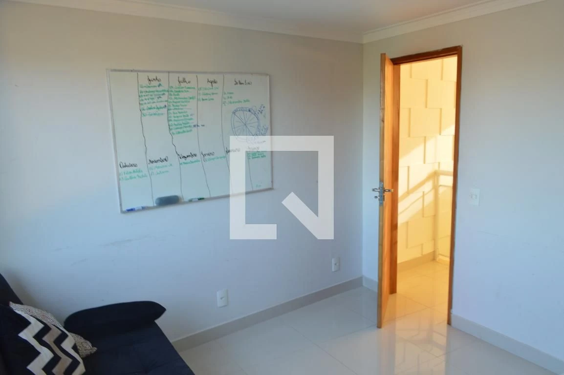 Casa de 5 quartos com 3 suítes e varanda fechada — photo 11