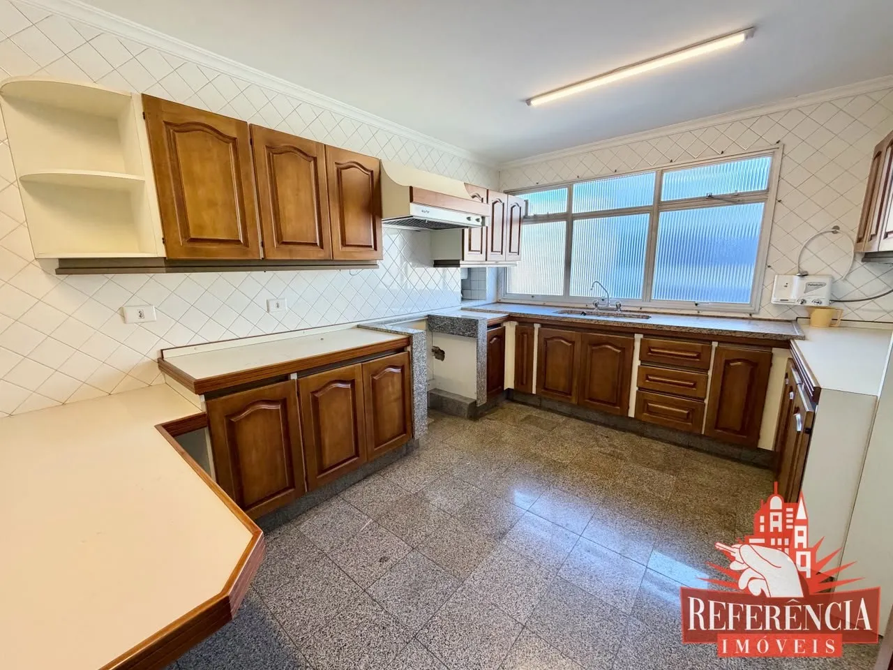 3-bedroom unfurnished apartment with a glass balcony and 2 parking — photo 39