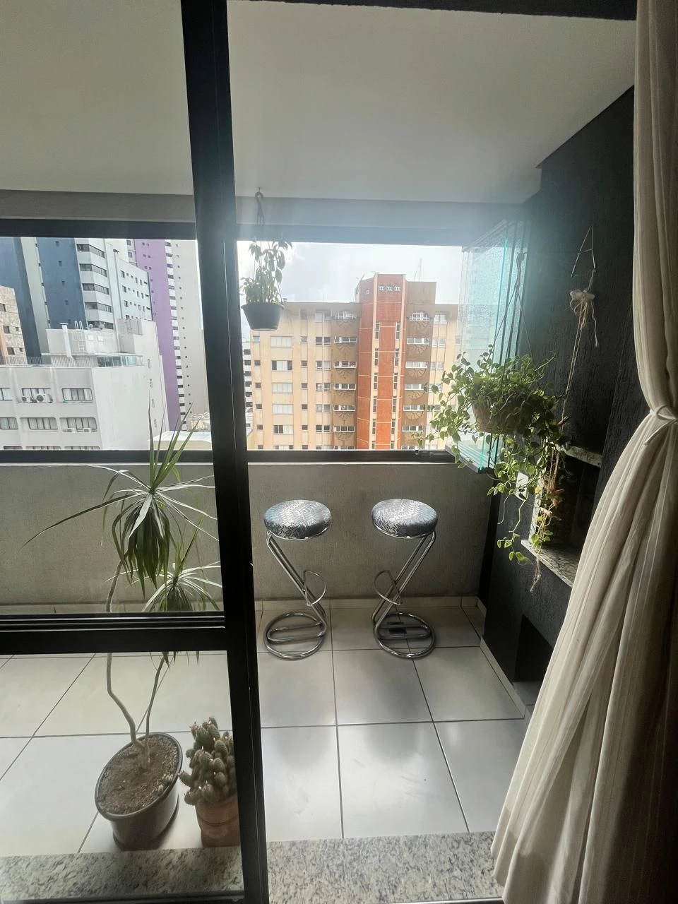 Furnished apartment, 48 m², with a glass-enclosed balcony — photo 21