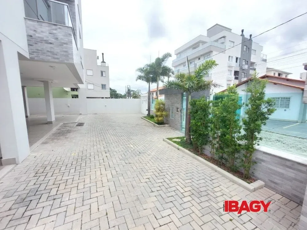 125 m² unfurnished apartment with 3 bedrooms — photo 19
