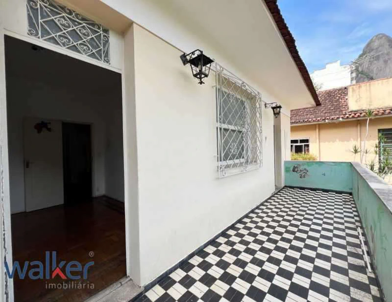 House with 11 bedrooms, 500 m² and 10 parking spots — photo 7