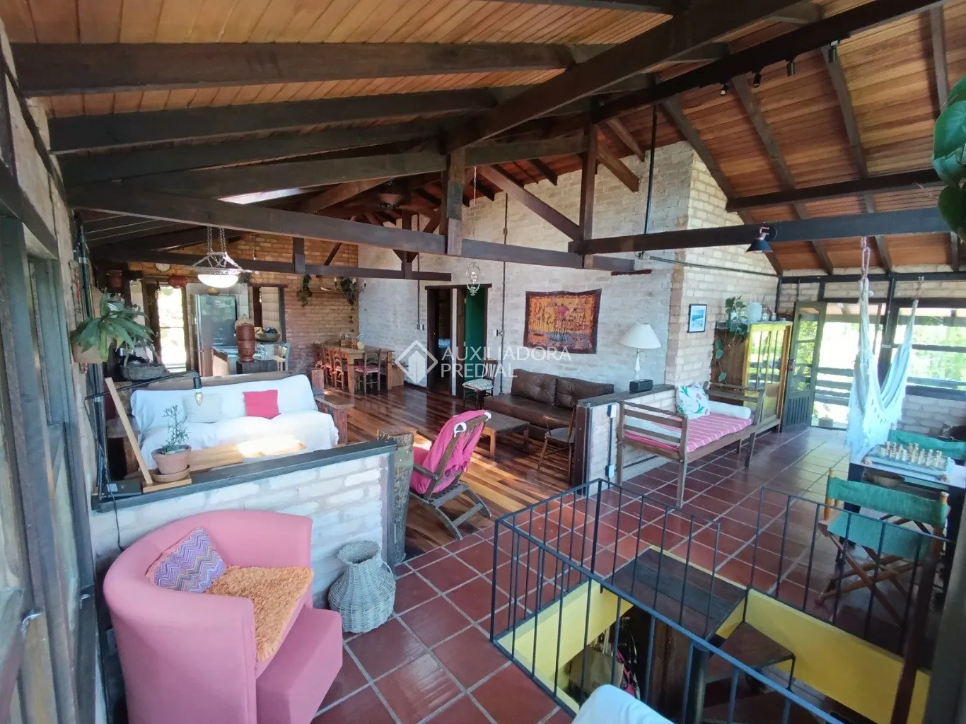 Furnished house with a balcony, 6 bedrooms and 3 baths — photo 37