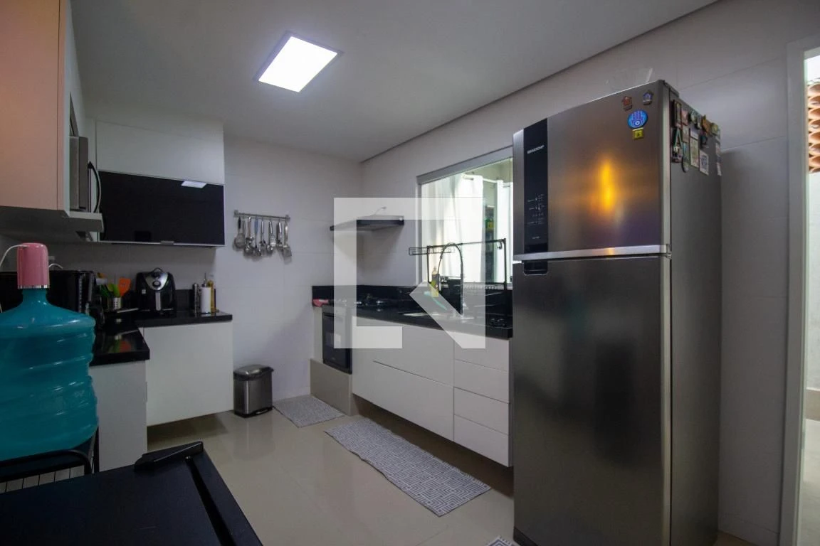 Casa mobiliada com 4 quartos e área gourmet na varanda — photo 13