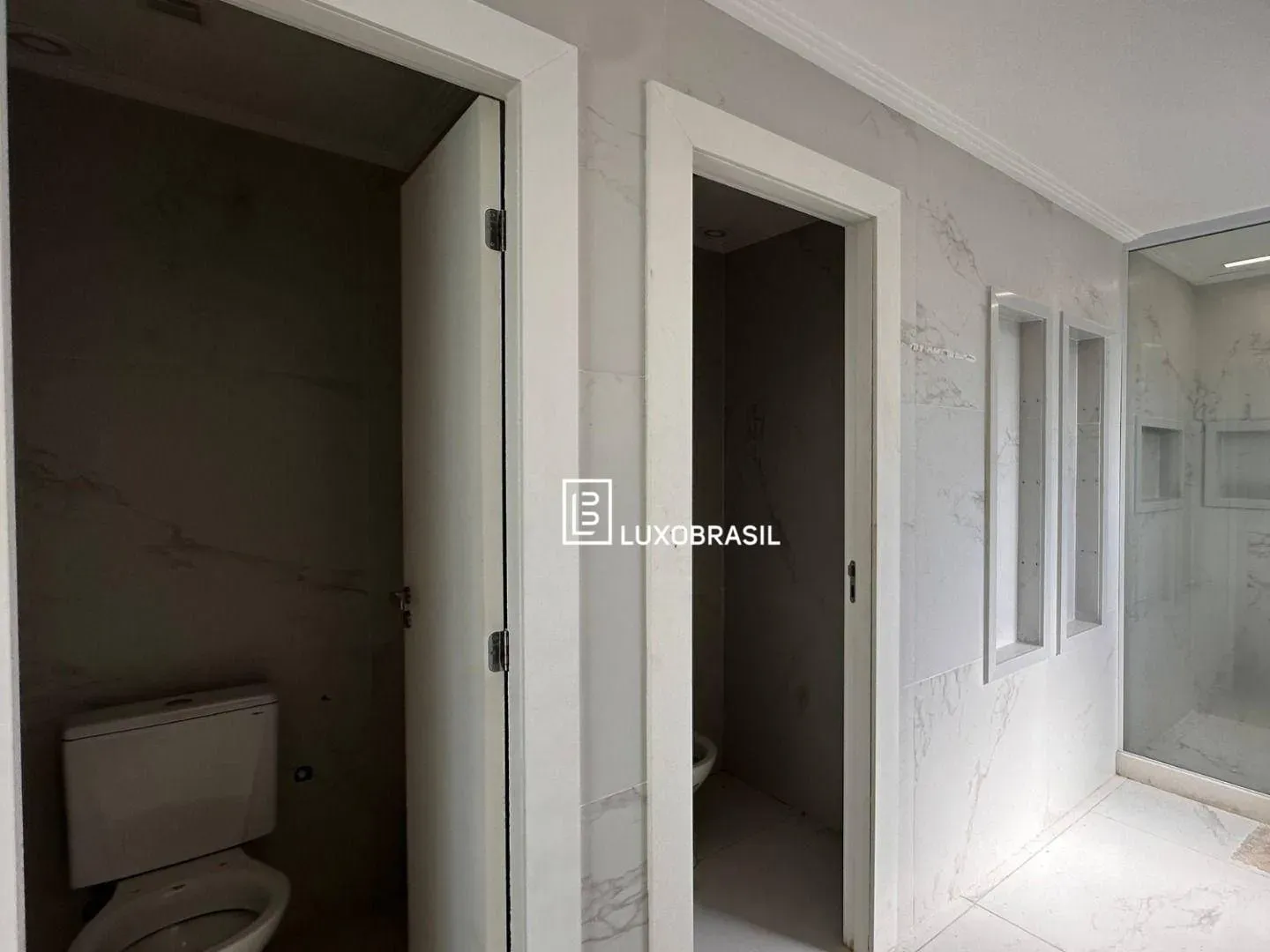 House with 7 bedrooms and 700 m², gas kitchen — photo 52