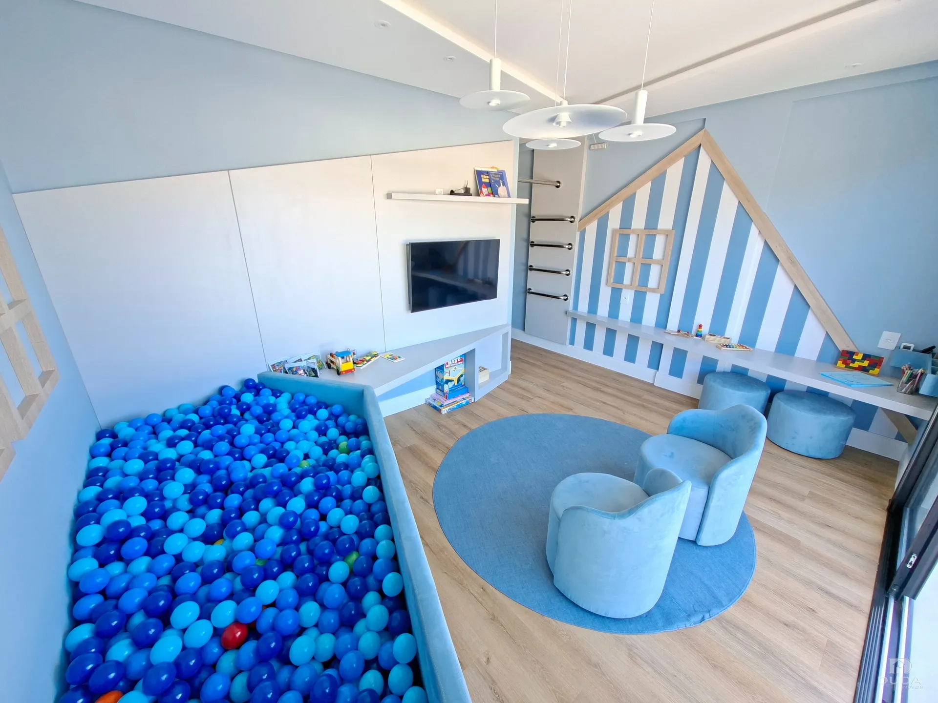 Home office in a 2-bedroom apartment, 75 m² — photo 3