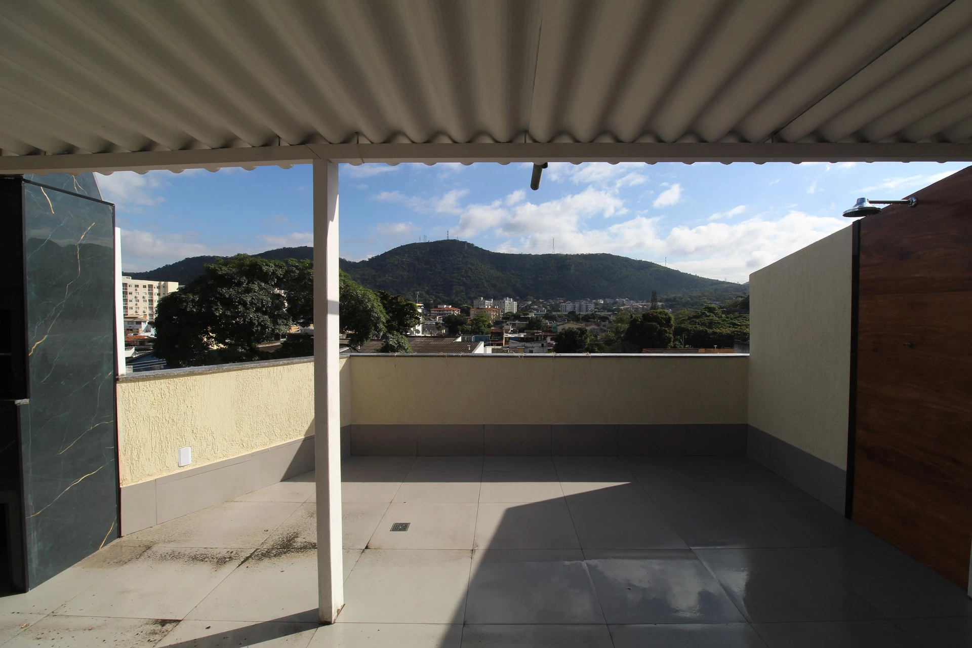 Apartamento sin muebles con 3 dormitorios y jardín privado — photo 13