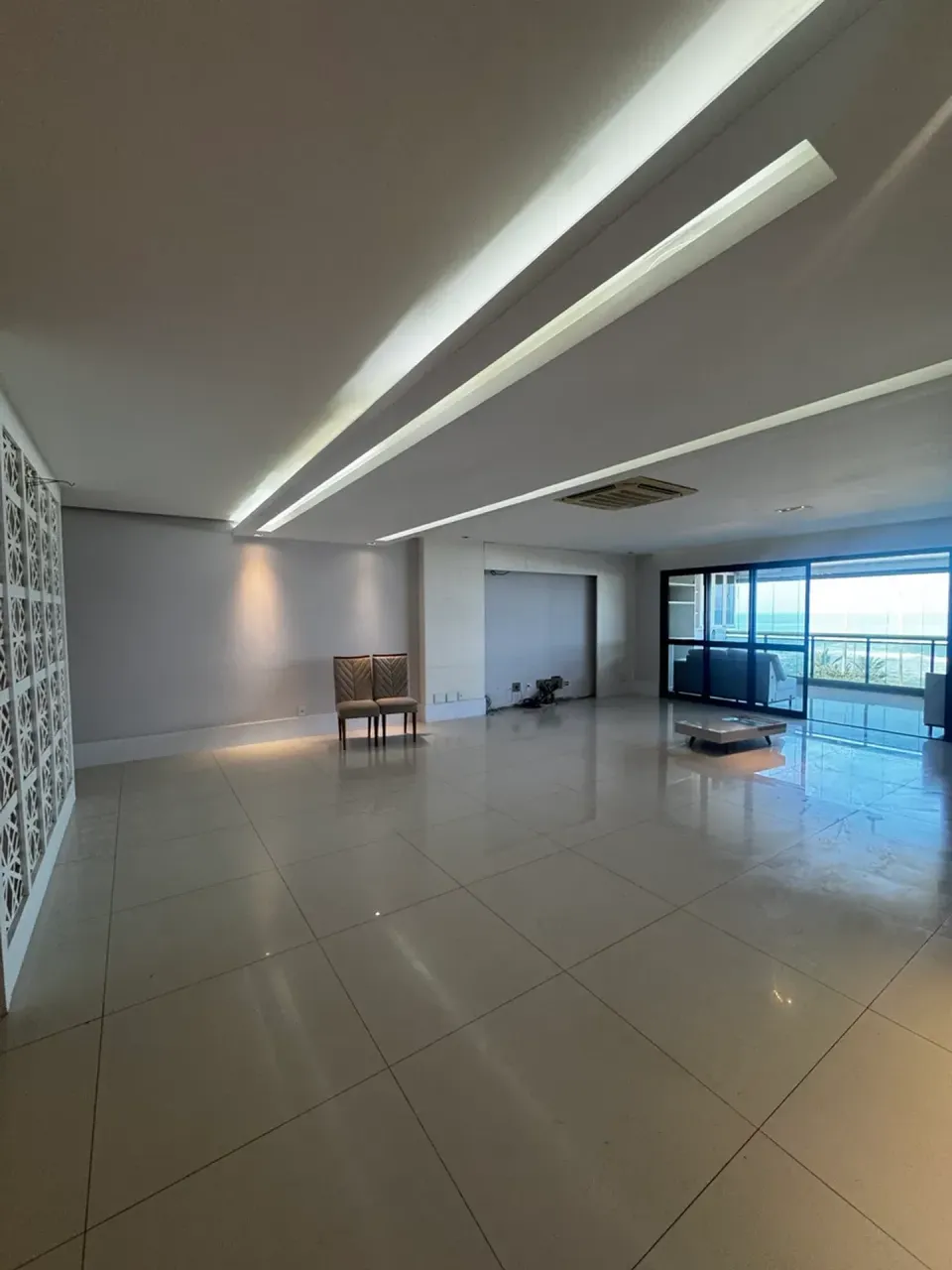 Unfurnished apartment with 3 bedrooms and open kitchen — photo 10
