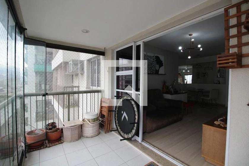Glass-enclosed balcony in a 2-bedroom apartment, 78 m² — photo 32
