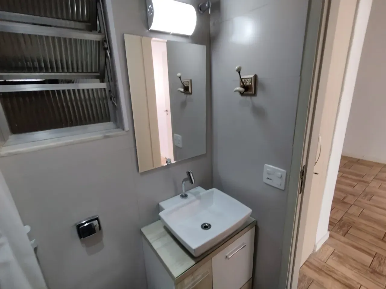 1-bedroom apartment with 2 bathrooms and closed kitchen — photo 12