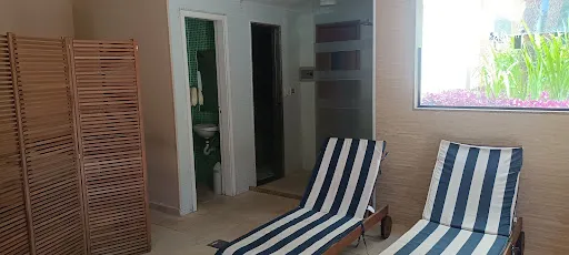 Furnished apartment, 82 m², with a glass-enclosed balcony — photo 12