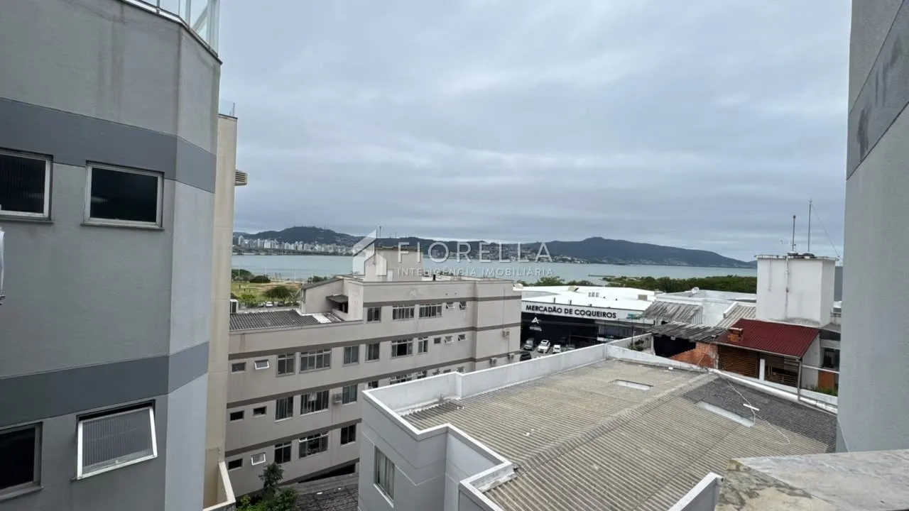 113 m² apartment with a home office and a water view — photo 22