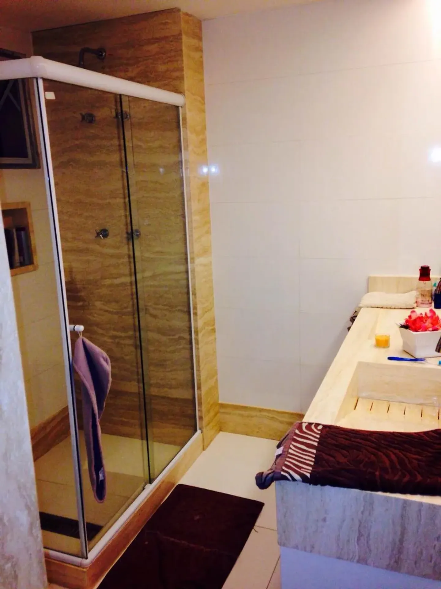Furnished 189 m² apartment with 3 en-suite bedrooms and 2 parking — photo 42