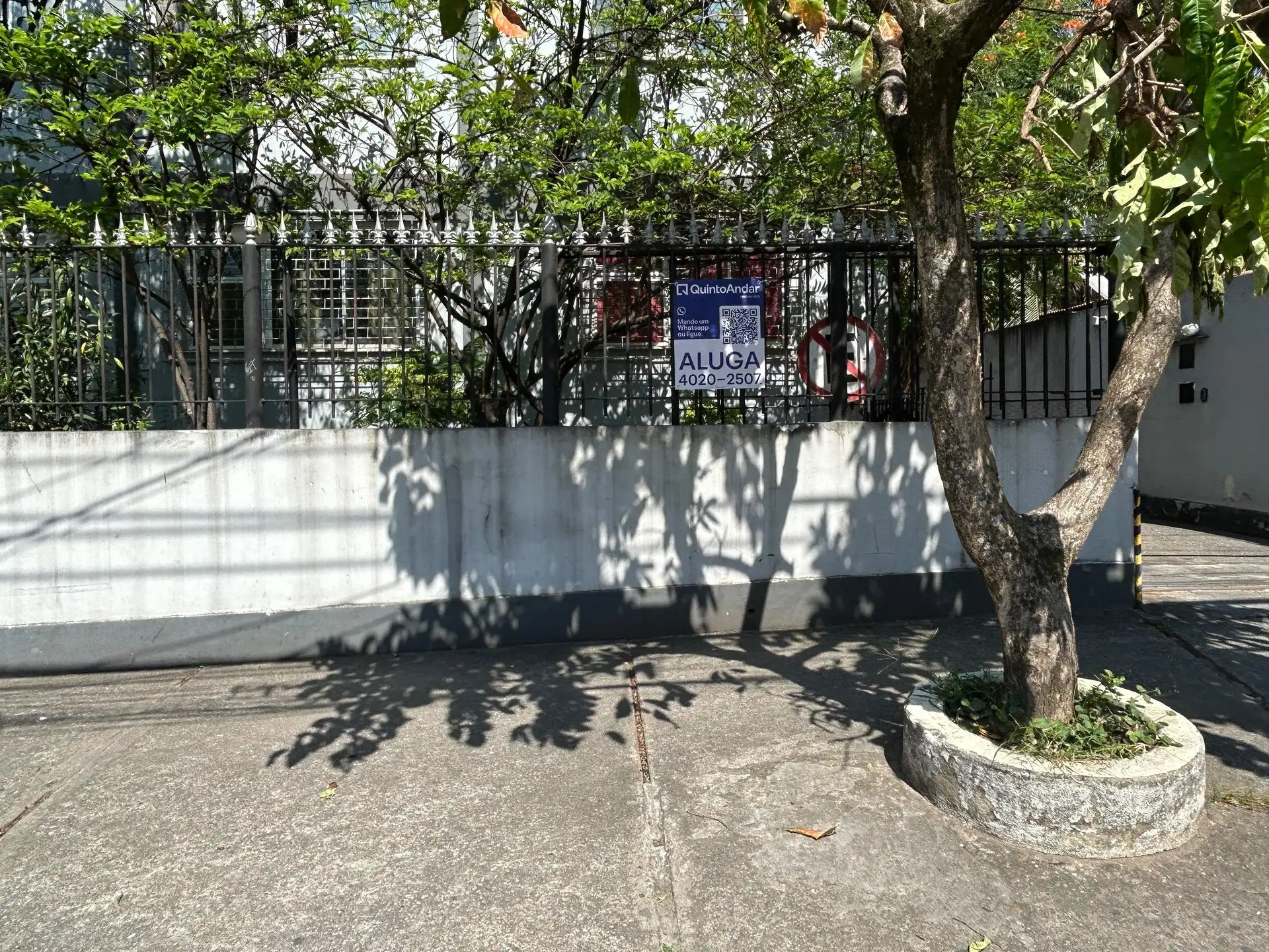 Unfurnished rental apartment with 2 bedrooms and parking — photo 42