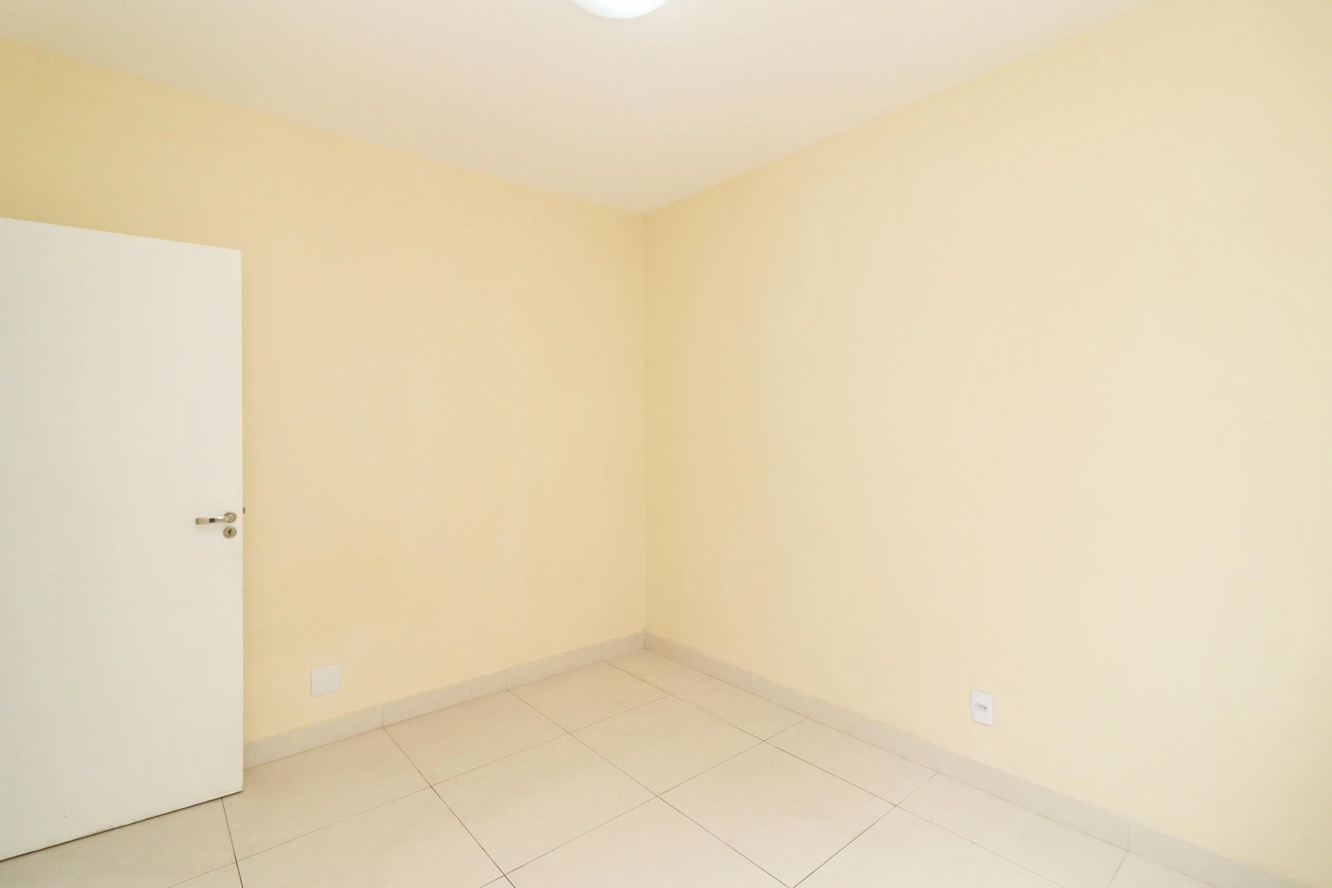 3-bedroom apartment with a mountain view — photo 7