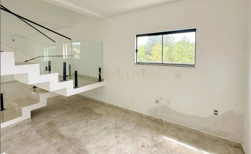 3-bedroom house with a mountain view in Florianópolis — photo 47