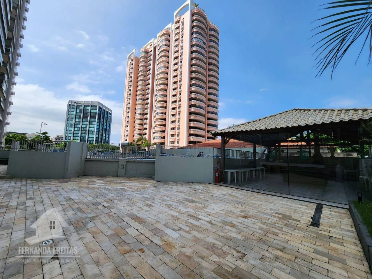Furnished duplex penthouse with 3 bedrooms and 191 m² — photo 41