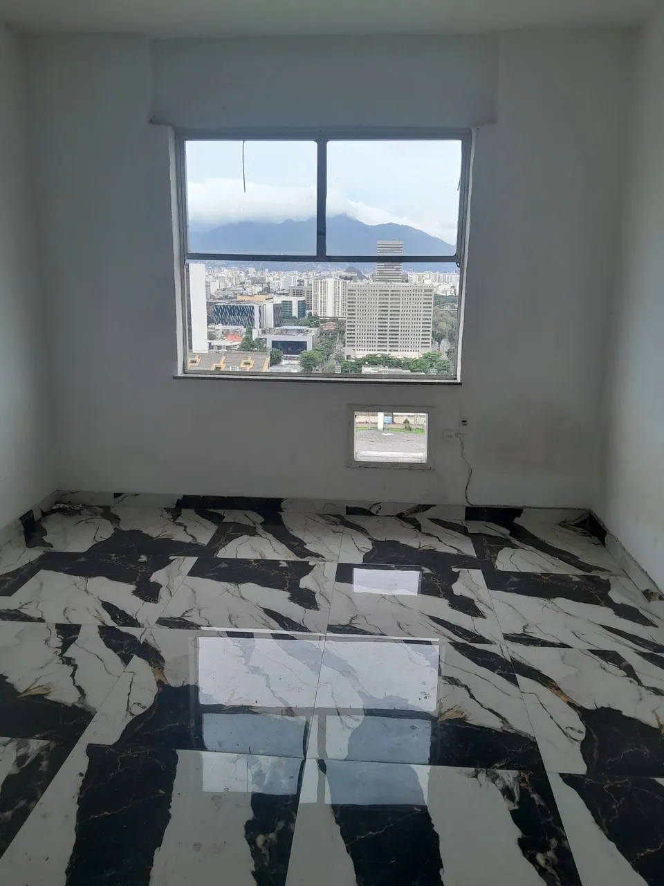 Mountain view in a one-bedroom apartment, 25 m² — photo 14