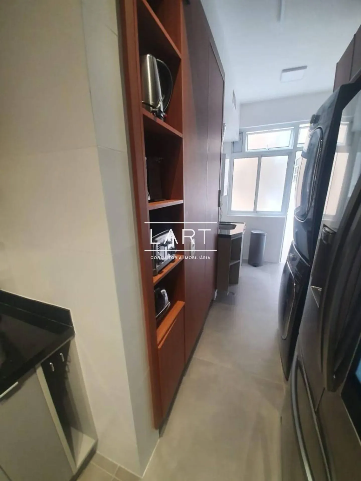 Home office in a 2-bedroom apartment, 110 m² — photo 8