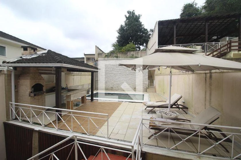 House, 475 m², with floor-to-ceiling windows — photo 12