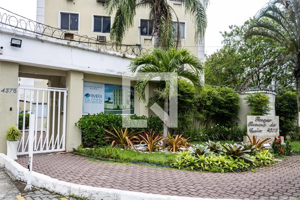 Apartamento con piso de cerámica, 2 dormitorios y 1 plaza — photo 23
