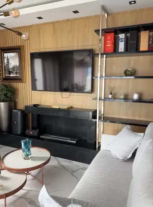 620 m² house with a glass-enclosed balcony and a water view — photo 8