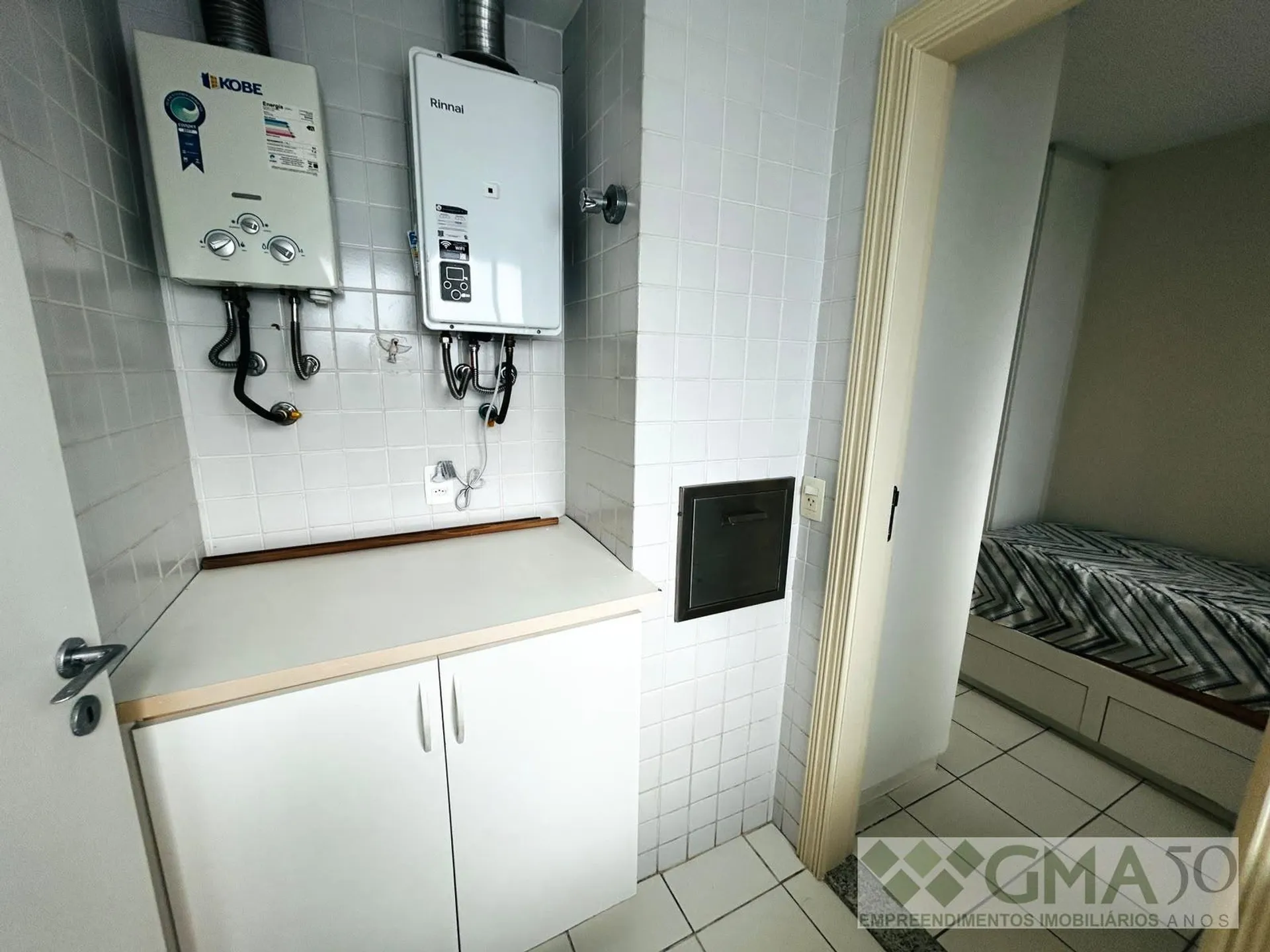 Apartment, 175 m², with a glass-enclosed balcony — photo 23