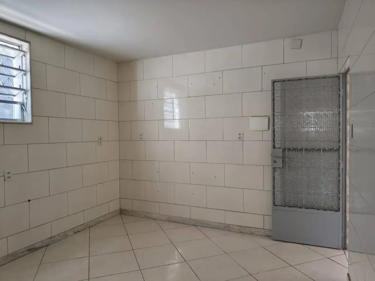 Single-story house for rent with 2 bedrooms and 4 parking spots — photo 8