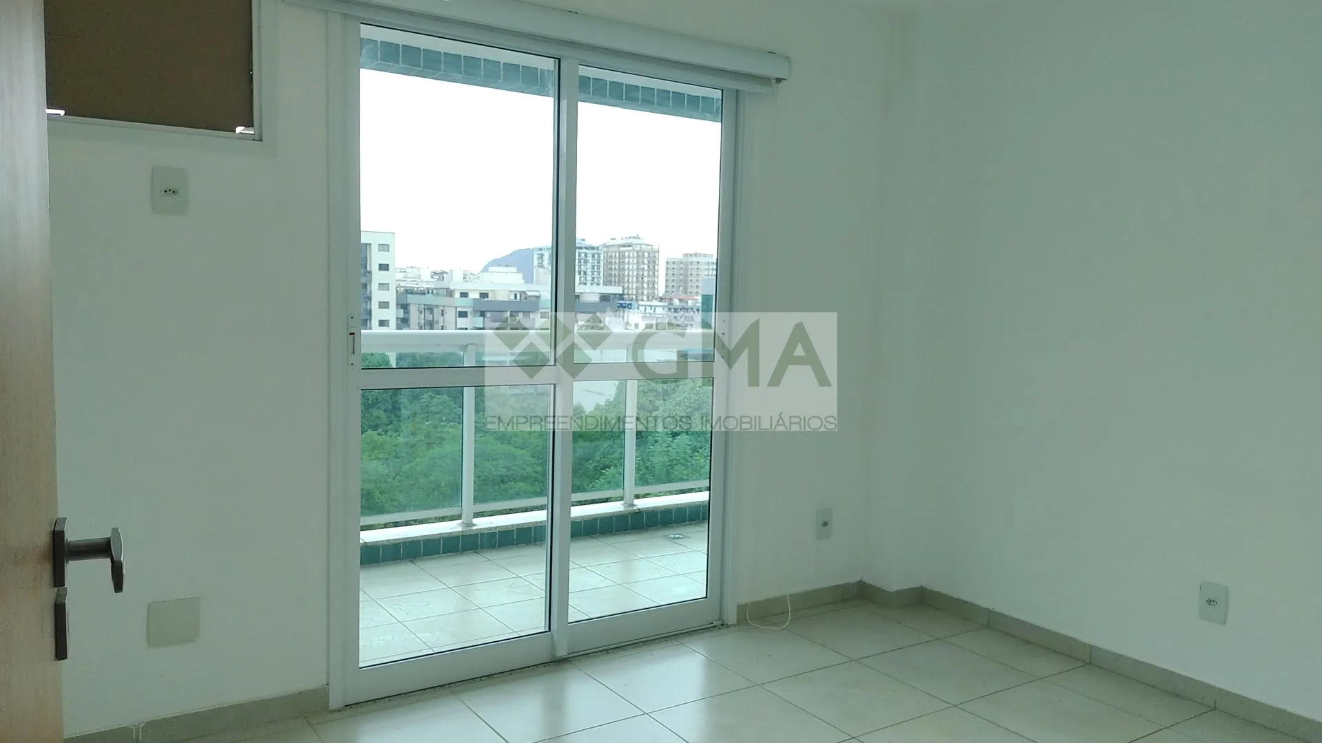 205 m² apartment on the 5th floor with 4 bedrooms — photo 6