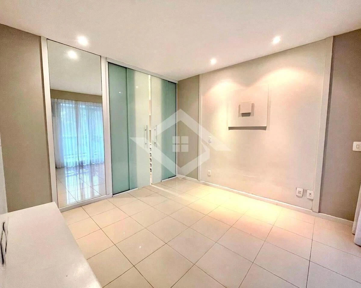 Apartamento, 99 m², com closet — photo 2