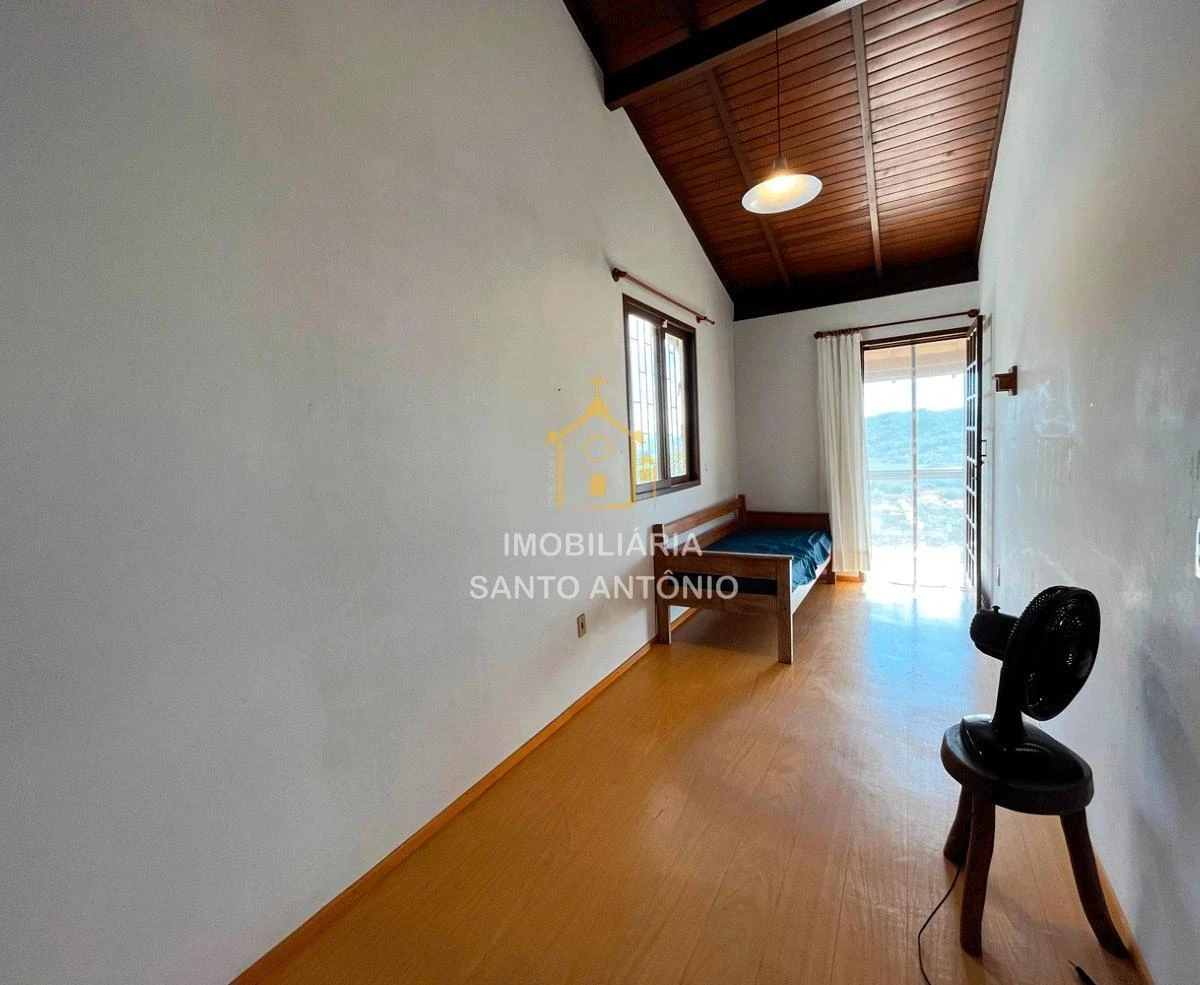 3-bedroom house with a water view in Florianópolis — photo 28