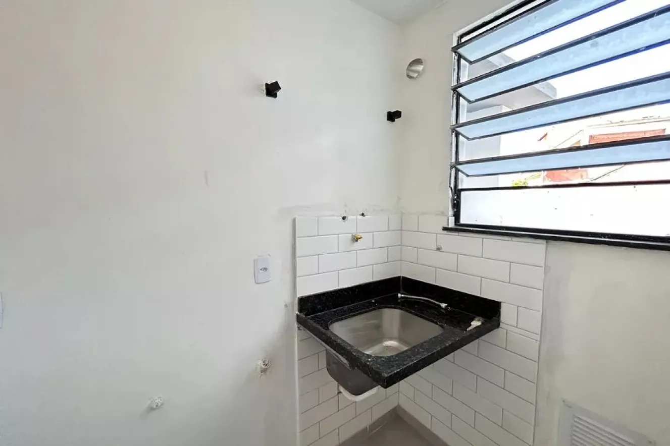 2-bedroom apartment with an open-plan kitchen — photo 27