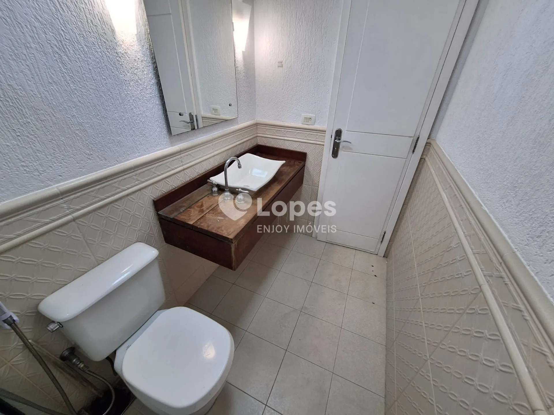5-bedroom apartment in a building with a gym — photo 33
