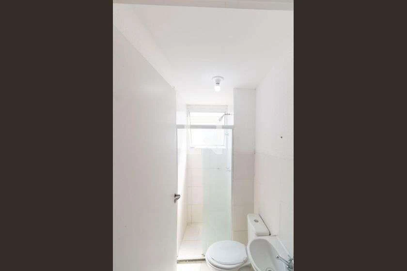 Unfurnished 2-bedroom apartment with 1 bath and parking — photo 41