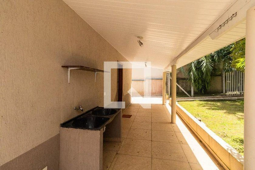 3-bedroom house with a grill on the balcony in Curitiba — photo 4