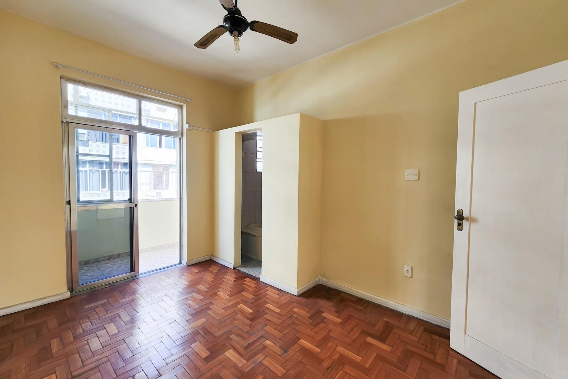 Apartment with balcony, 2 bedrooms and 2 bathrooms — photo 3