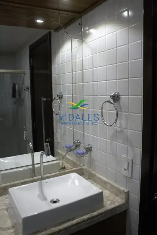 Apartment with 3 bedrooms and 4 bathrooms and 2 spots — photo 59