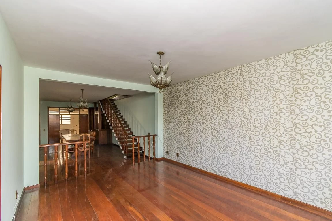 Casa sem mobília com 4 quartos e varanda — photo 78