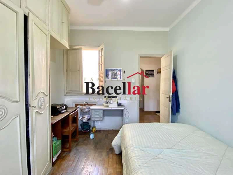 Furnished house with 4 bedrooms and a balcony — photo 17