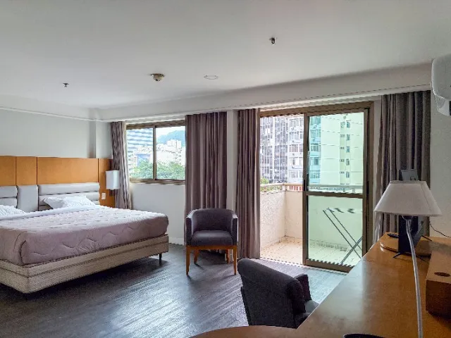 Furnished 1-bedroom apartment with a balcony — photo 4