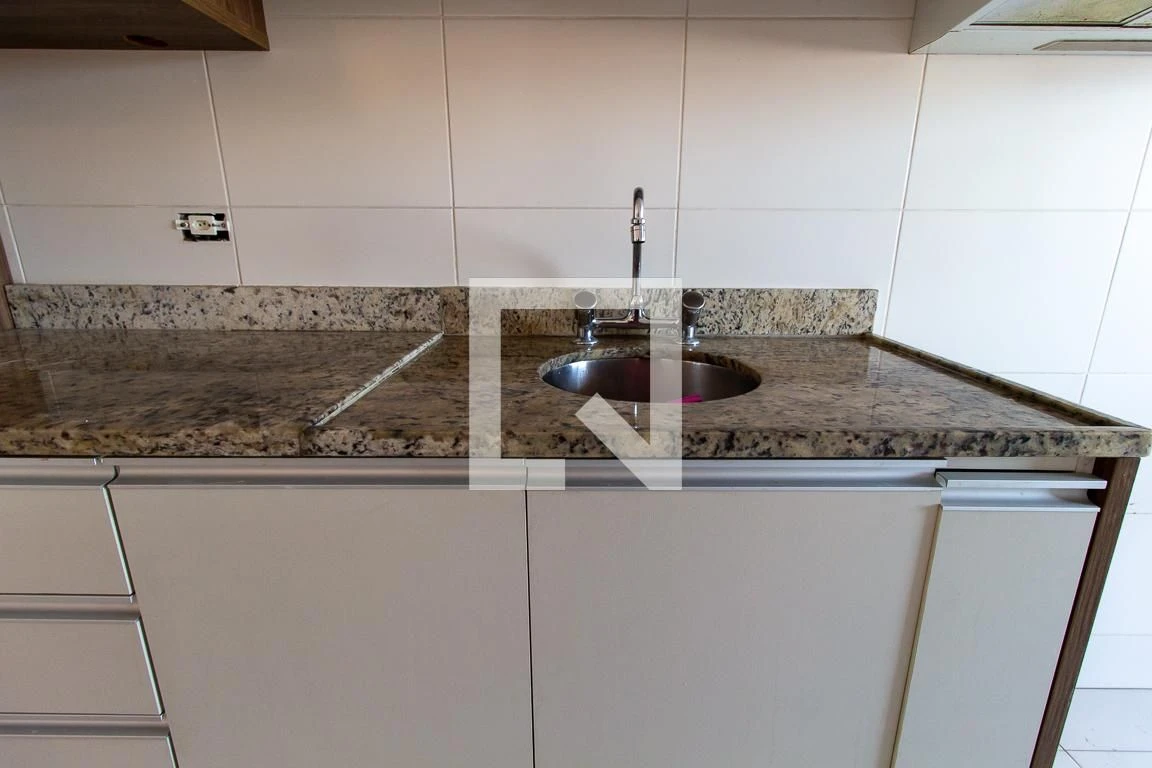 2-bedroom apartment with a grill on the balcony in Curitiba — photo 33