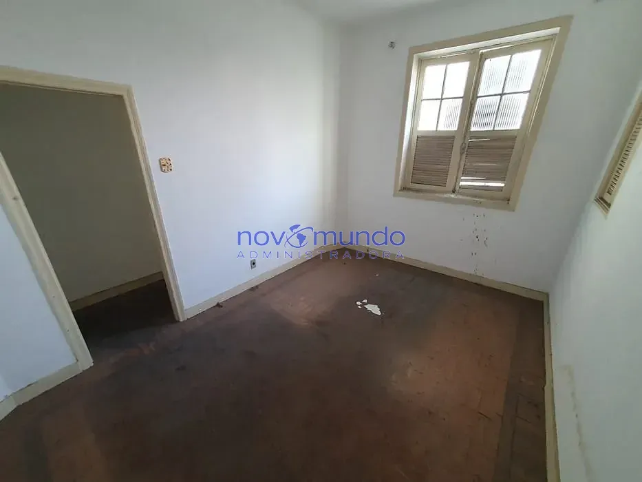 2-bedroom apartment with a balcony — photo 7