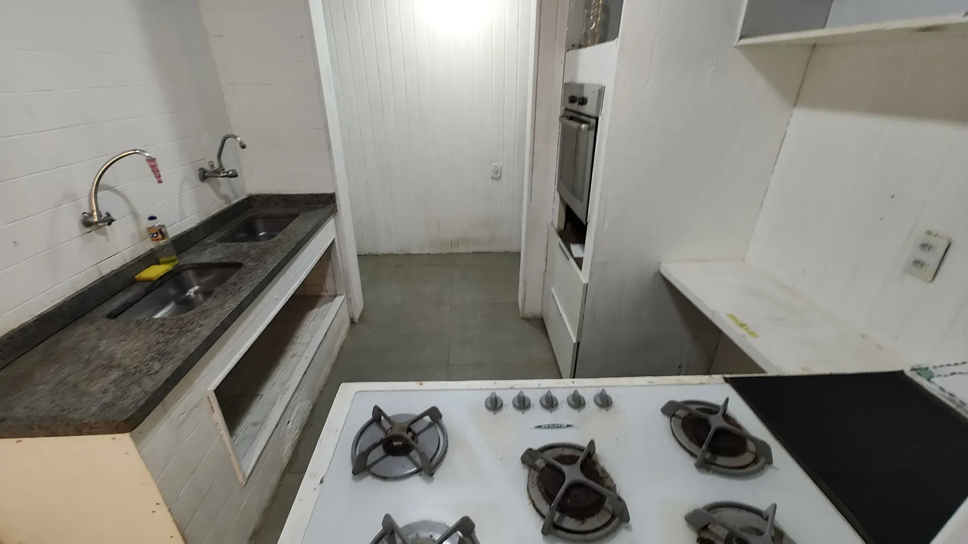 Незамебльований будинок з 4 спальнями і 4 ванними — photo 25