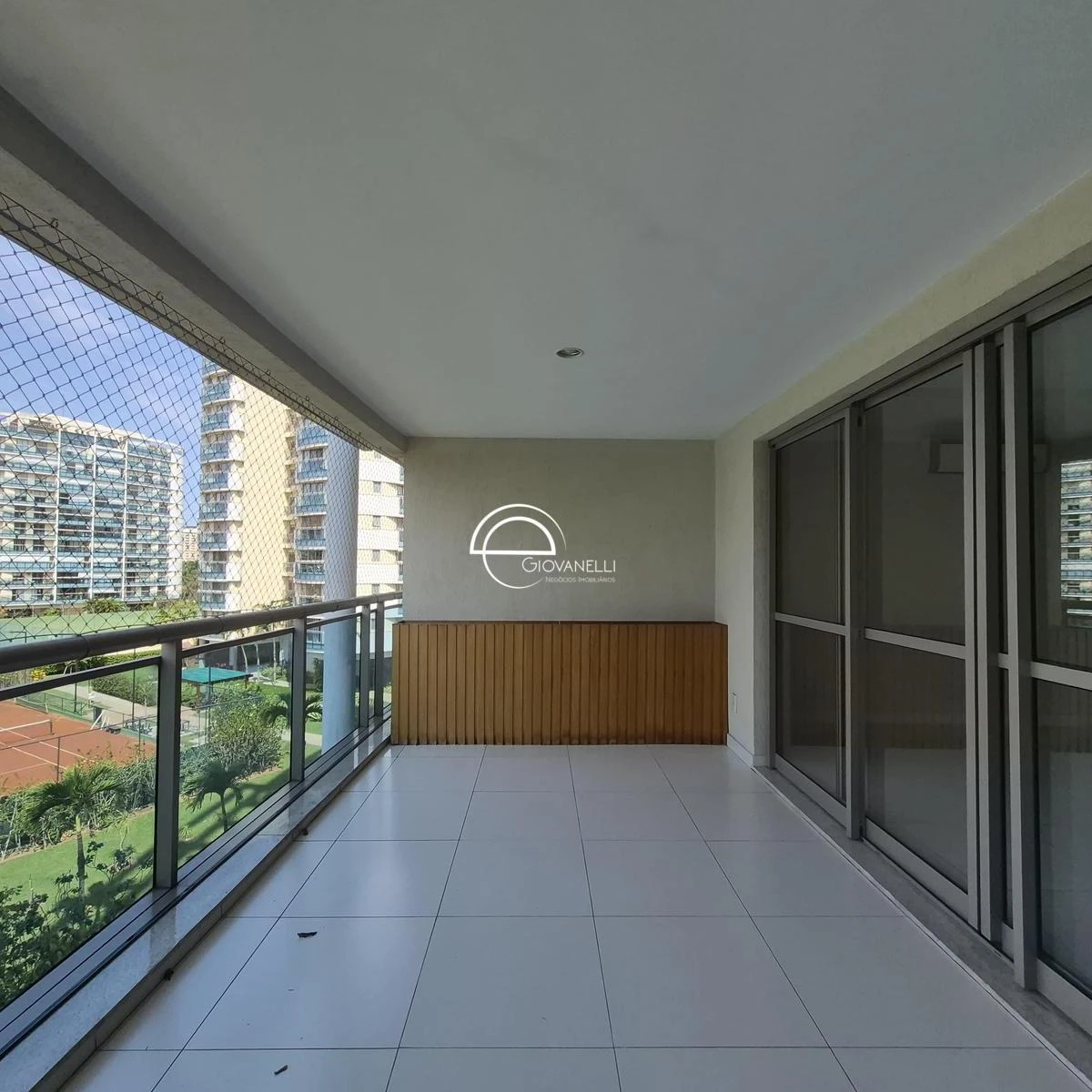 4-bedroom apartment with floor-to-ceiling windows — photo 27
